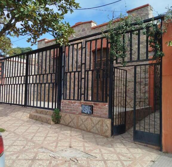Hostel Custom