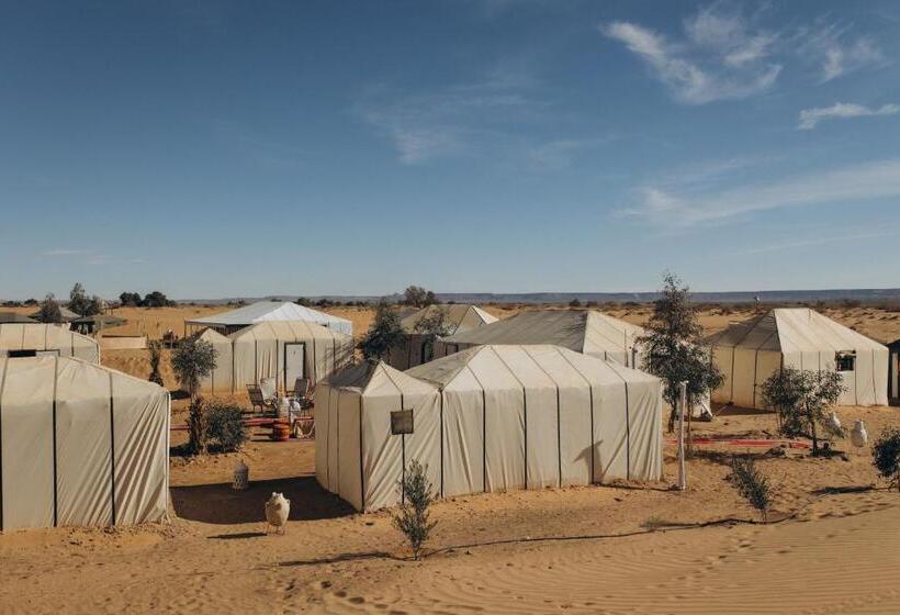 هتل East Desert & Luxury Camp