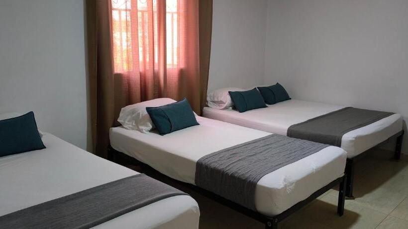 هتل Gaia Café Gastrobar