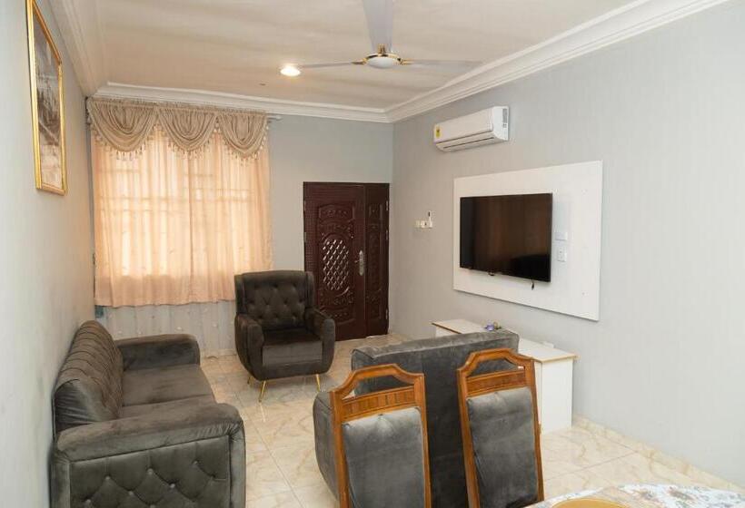 ホテル Ohemaa Akyaa Exclusive Homes