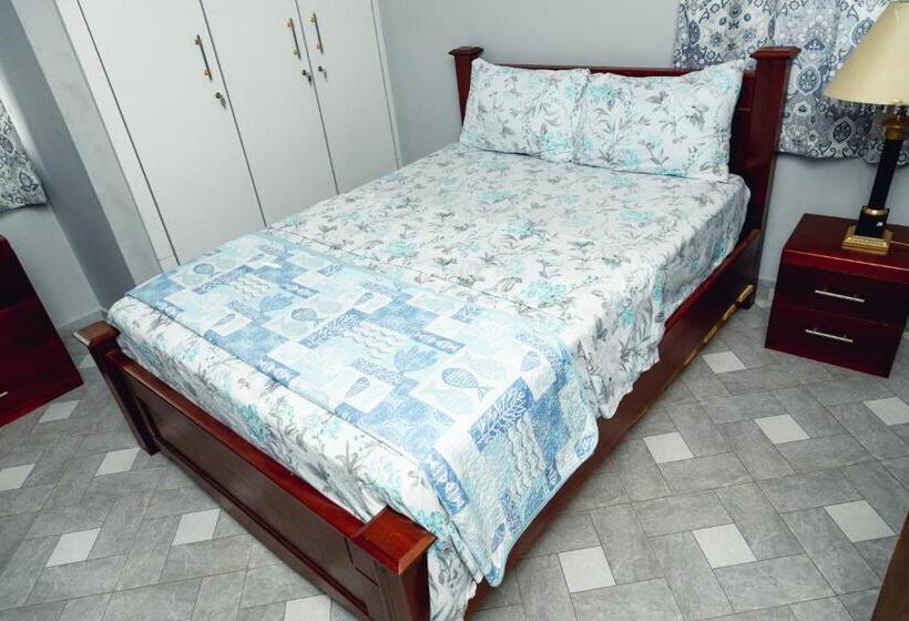 ホテル Ohemaa Akyaa Exclusive Homes