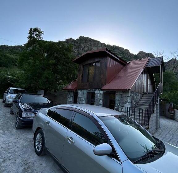 پانسیون Mak Guest House
