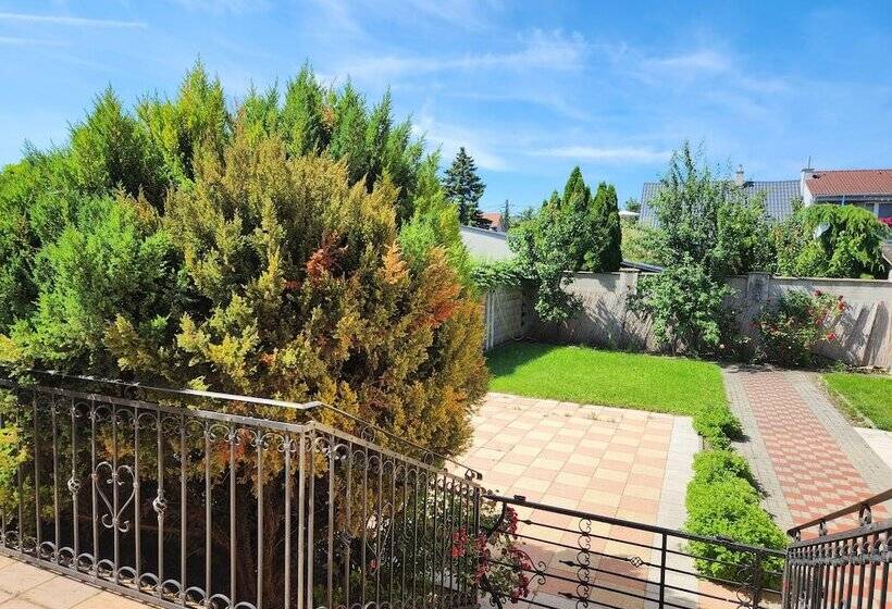 Radio Hotel Bratislava