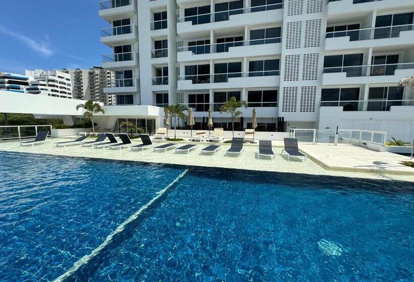 Suite Lujosa Con Jacuzzi Piso 14 Vista Al Mar