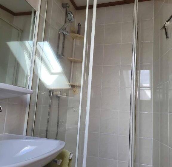 ユースホステル Haus Resi