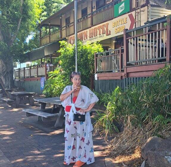 Bed and Breakfast Brisbane 1960s Pool House