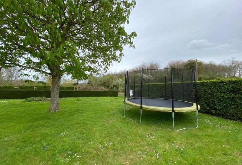 مبيت وإفطار Le Jardin Poulard