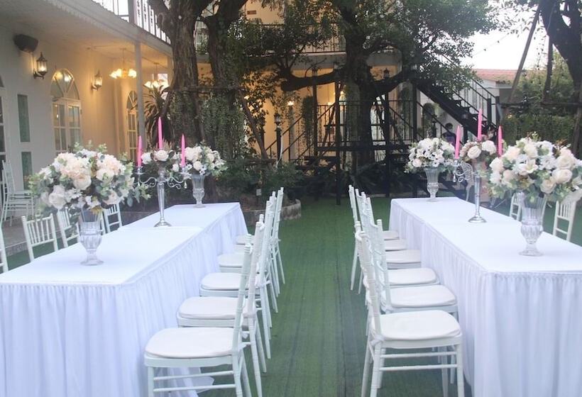 ホテル Bananaleaf Wedding Cafe & Resort