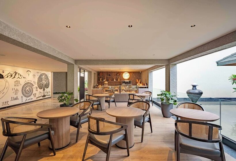 בית מלון כפרי Radisson Resort Hatgad Saputara