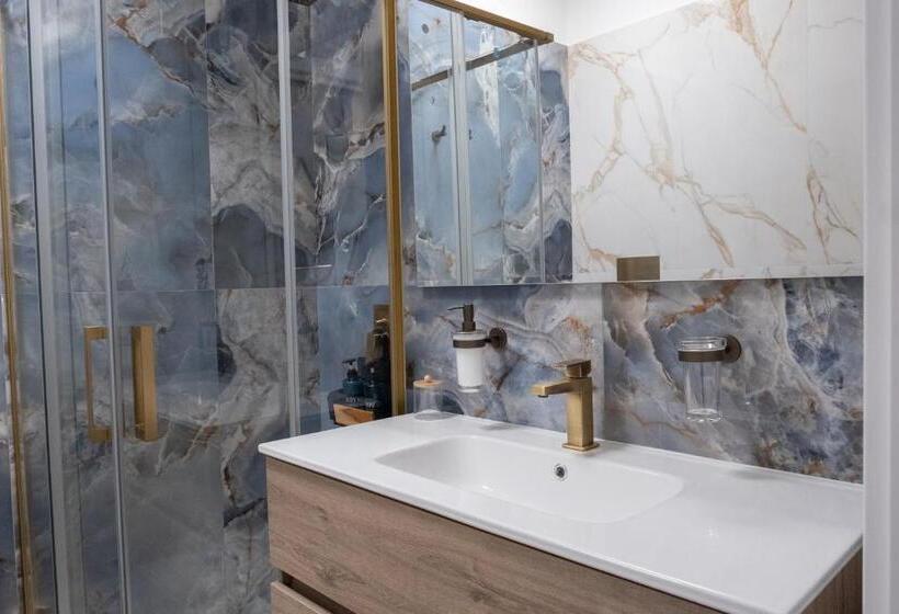پانسیون Coraline Deluxe Rooms