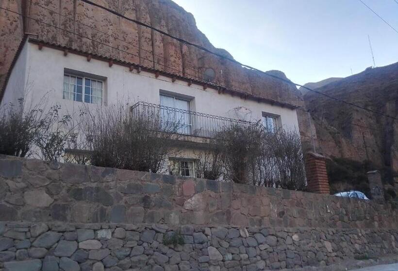 پانسیون Hostal Del Luna