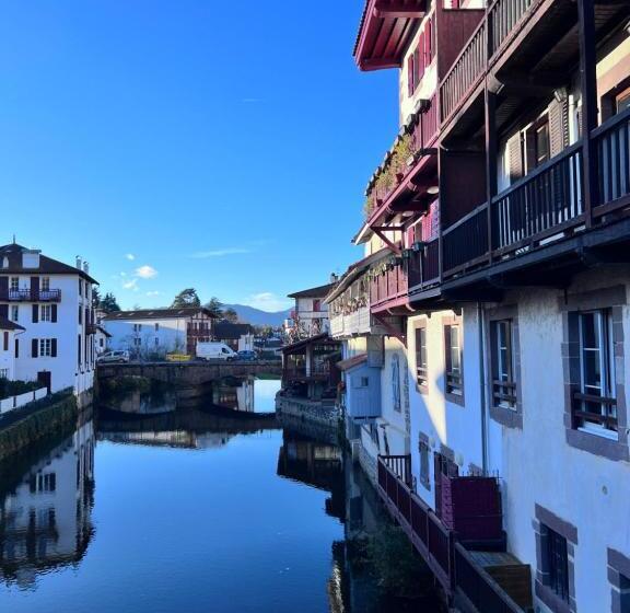 פנסיון Maison Biscaya , La Chambre 2e étage