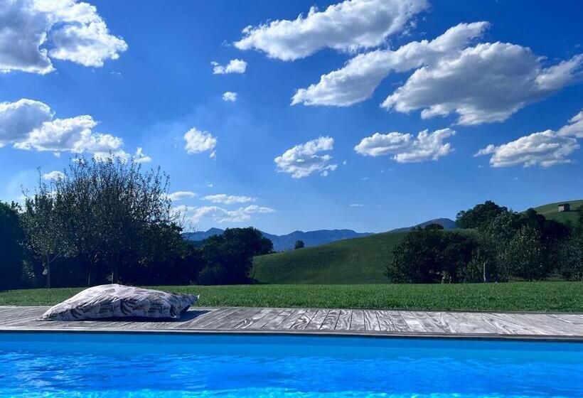 פנסיון Maison Biscaya , La Chambre 2e étage