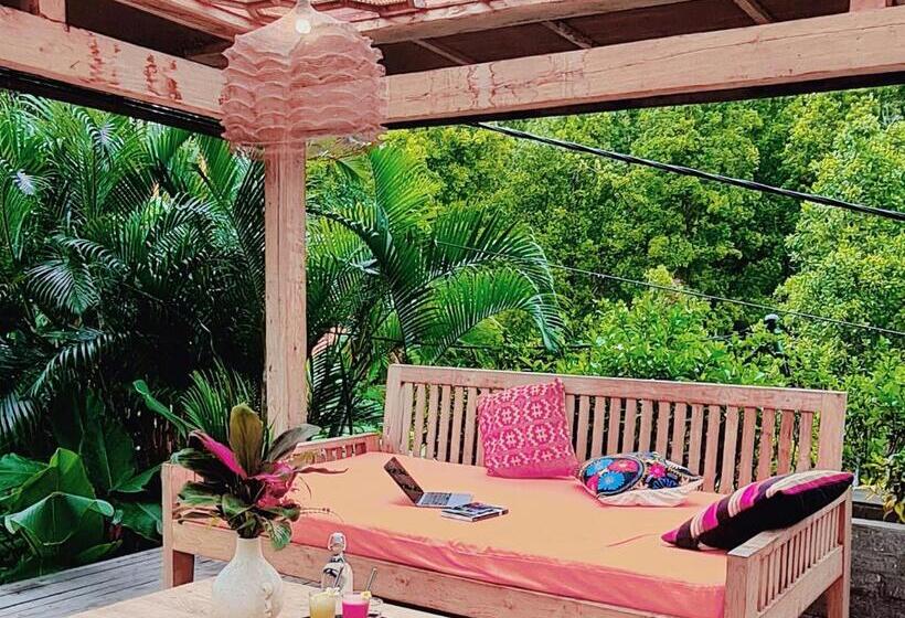 住宿加早餐  Omantra Home Bali