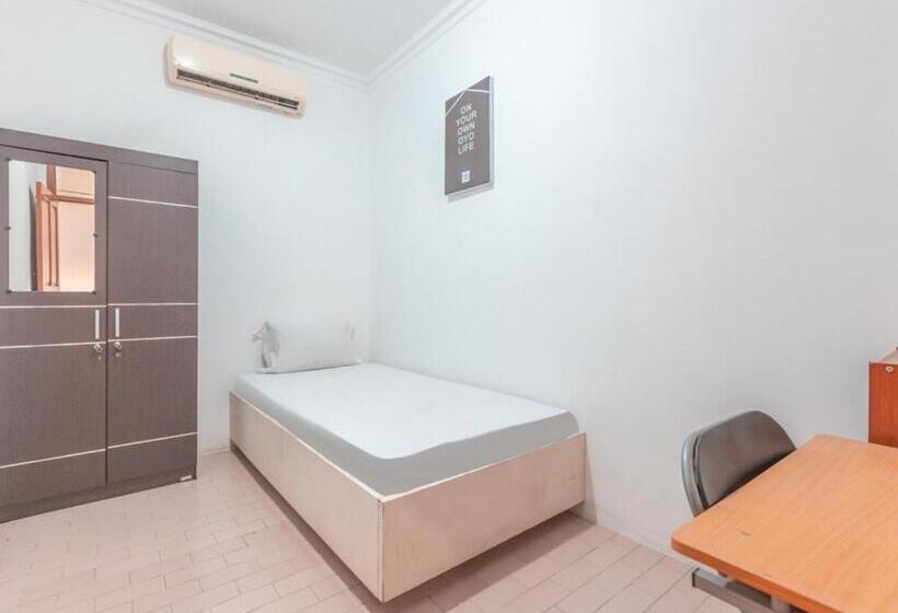 هتل Oyo Life 3047 Gita Kencana
