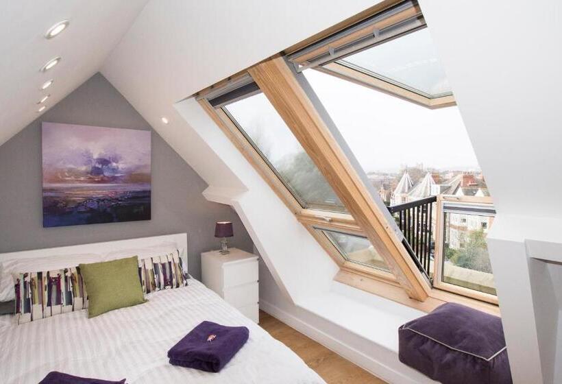 بنسيون 4 Spicer Road