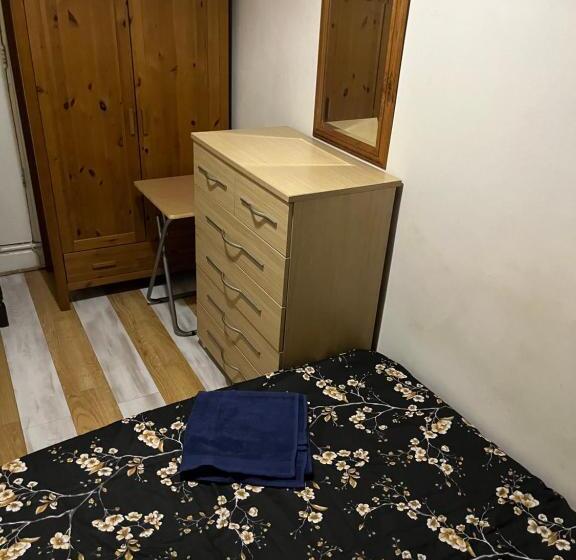 پانسیون Leicester Uk 3 Tudor