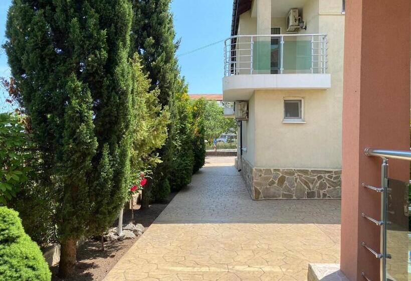 پانسیون Sunny Guest House Ravda