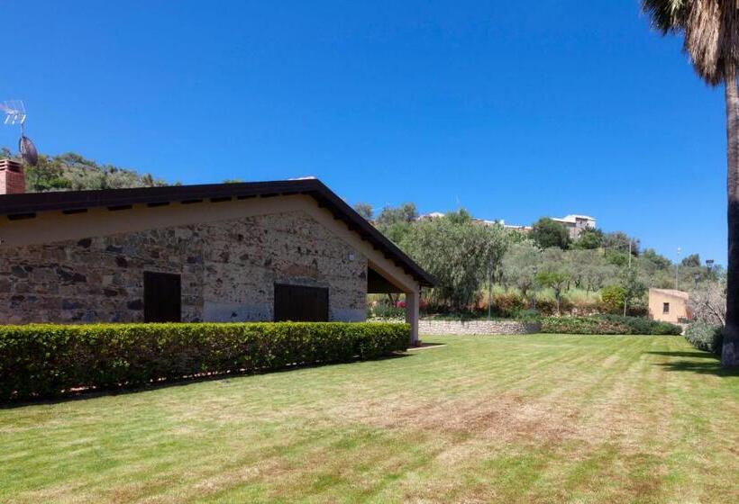 ペンション Villa Cammà   Country Villa With 4 Bedrooms And Pool
