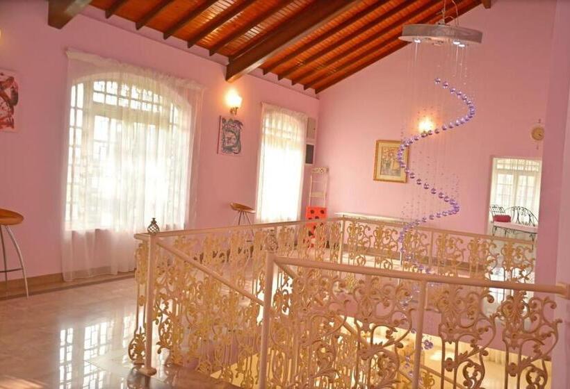 פנסיון Villa Glorious