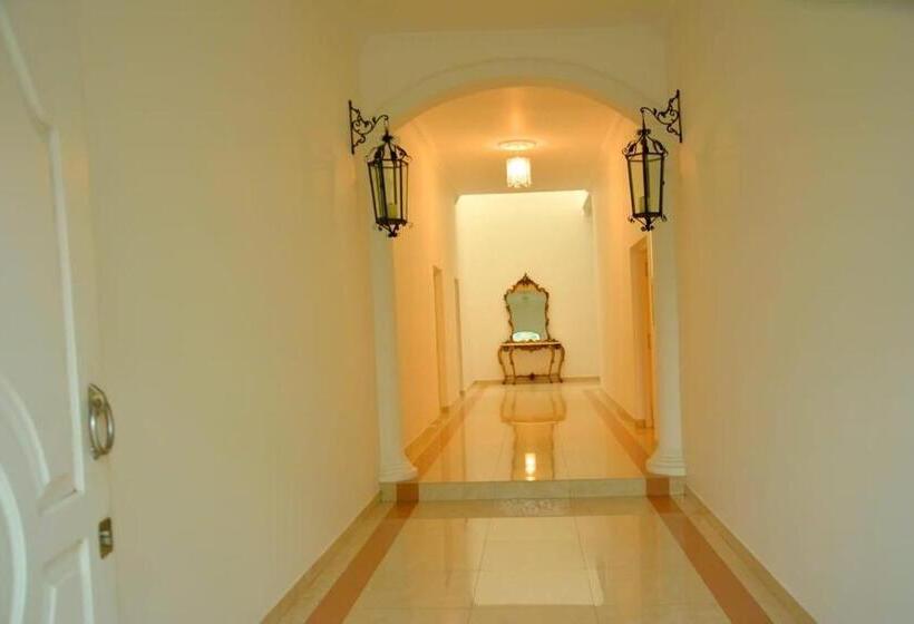 פנסיון Villa Glorious