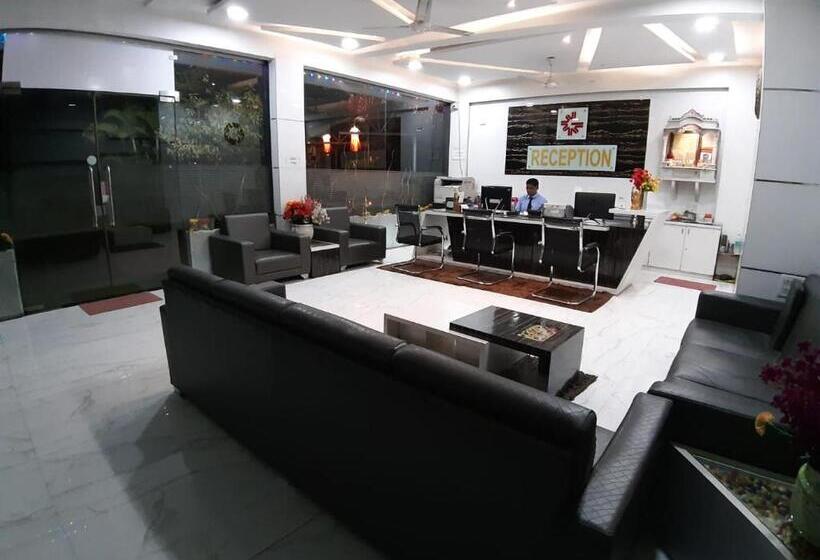 Royal Garden Resort