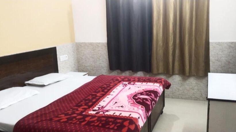 酒店 Goroomgo Kunj Residency Mathura Near Bus Stand Parking Facility & Restrurant