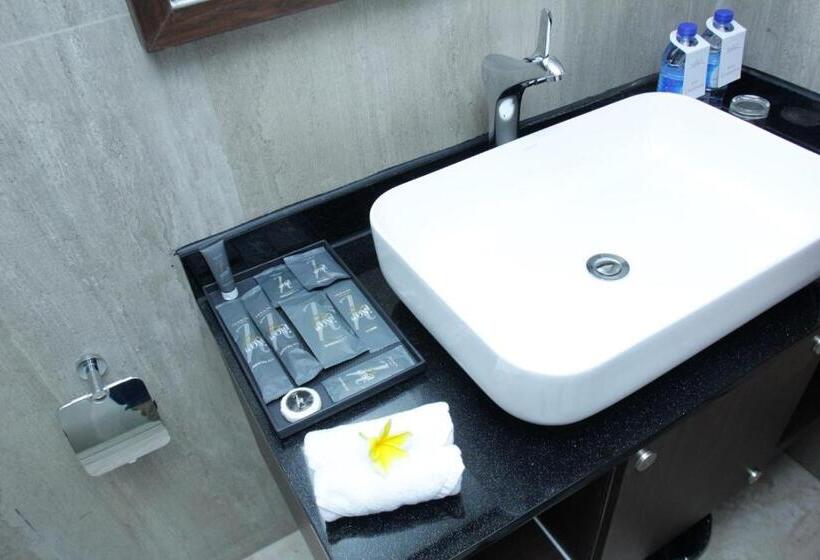 هتل Horison Abepura