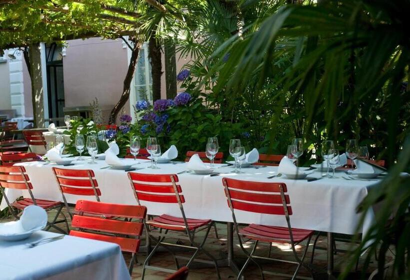 ベッドアンドブレックファースト Albergo Ristorante Centovalli
