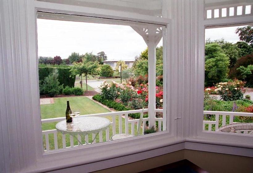 تختخواب و صبحانه Anglesea Inn