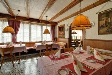 هتل Hôtel Du Chasseur