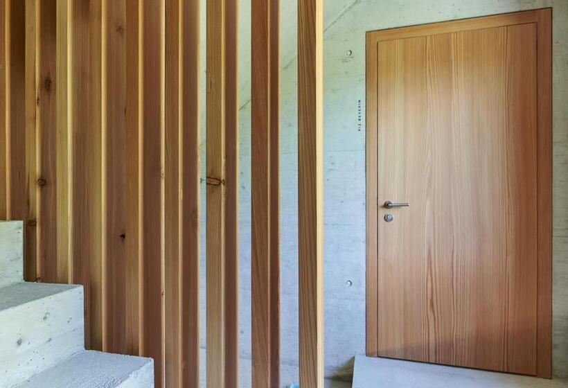 ホテル Pension Laresch