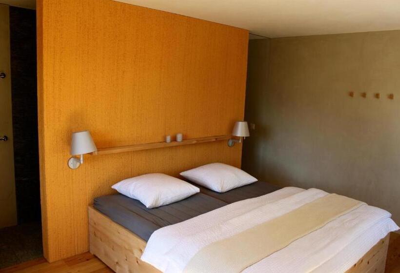 ホテル Pension Laresch