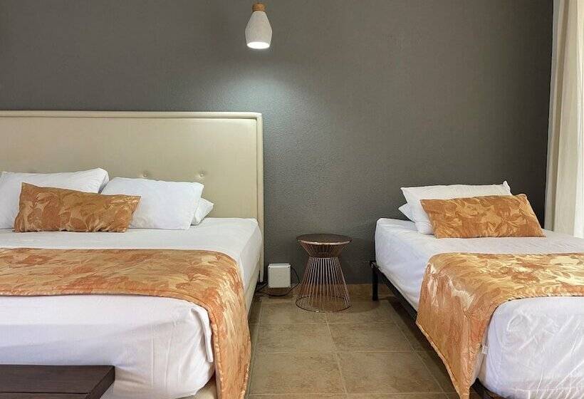 هتل Lake House Resort