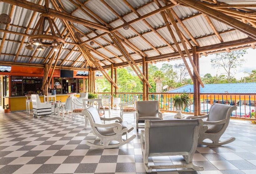 مبيت وإفطار De La Vega Hotel Campestre