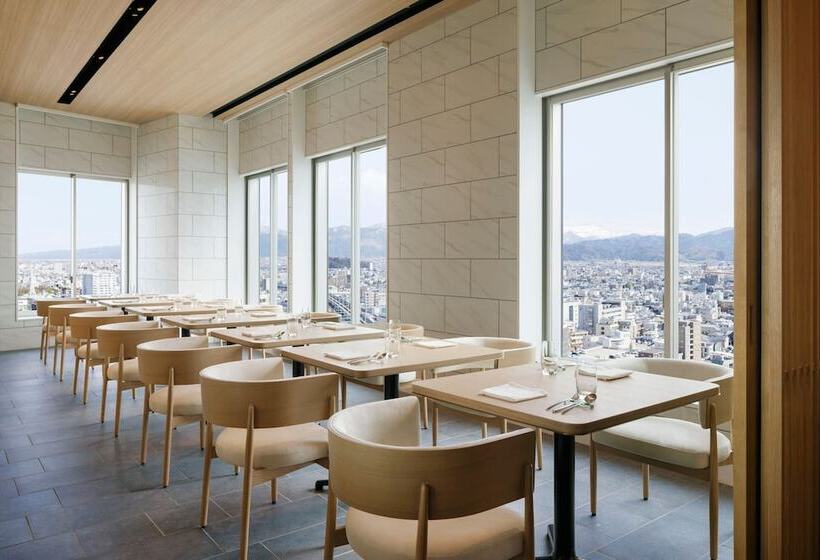 هتل Courtyard By Marriott Fukui