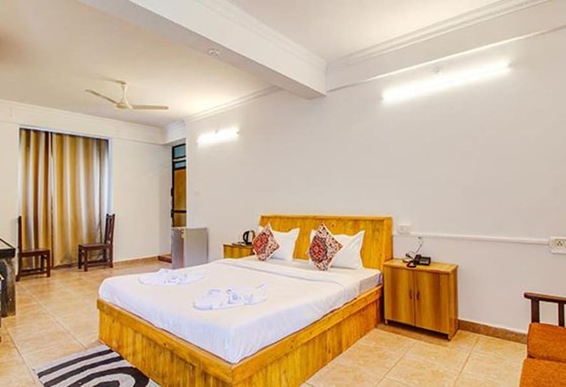 Fabhotel Pleasure Inn