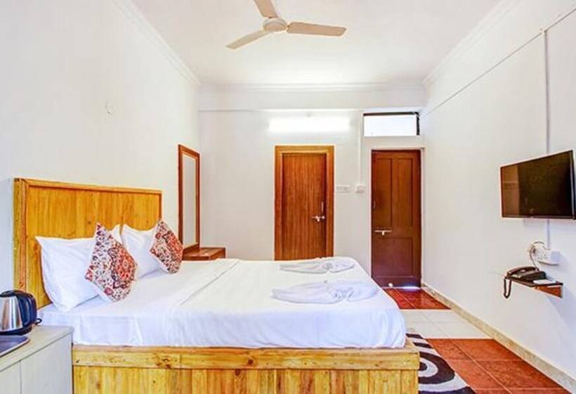 Fabhotel Pleasure Inn