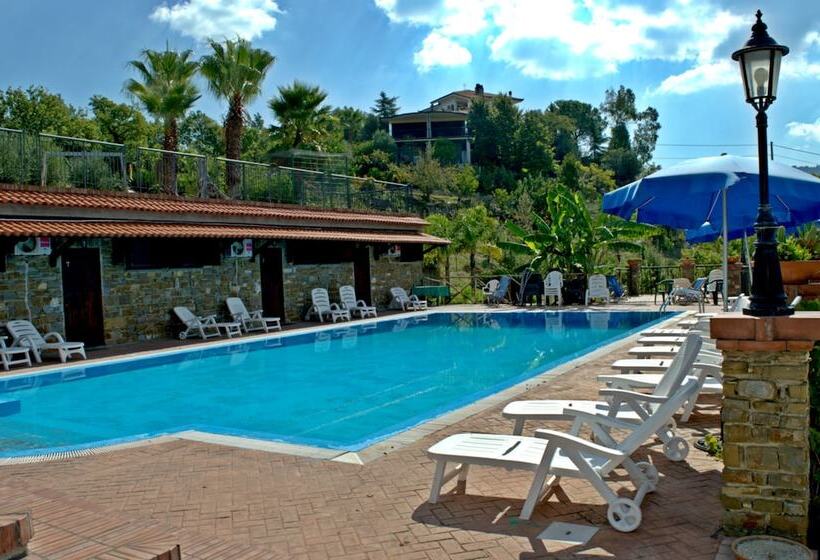 Сельский отель Il Falco Del Cilento