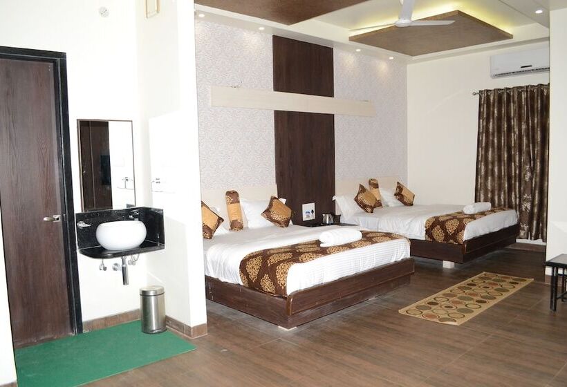 ホテル The Grand Rajwada