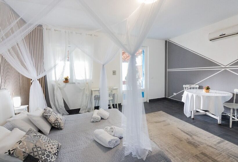 پانسیون Holiday Eolie Village