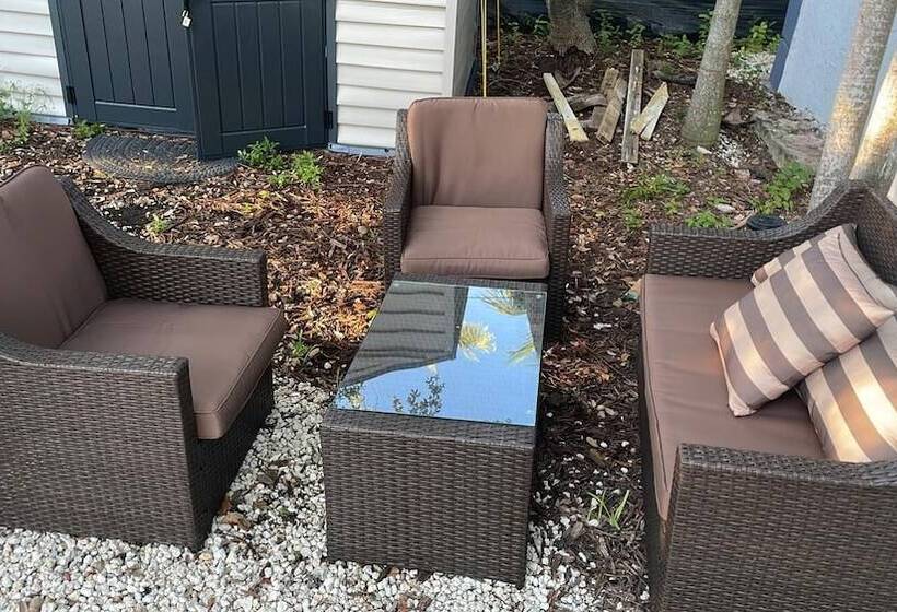 پانسیون Miami Townhouse With Patio Gazebo
