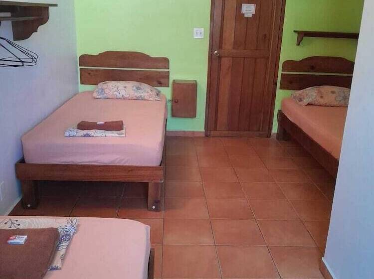 הוסטל Hostal Hansi Bocas Town