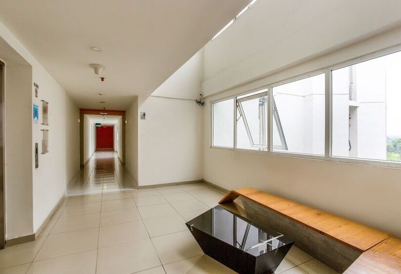 هتل Afira Rooms Aeropolis By Oyo Rooms