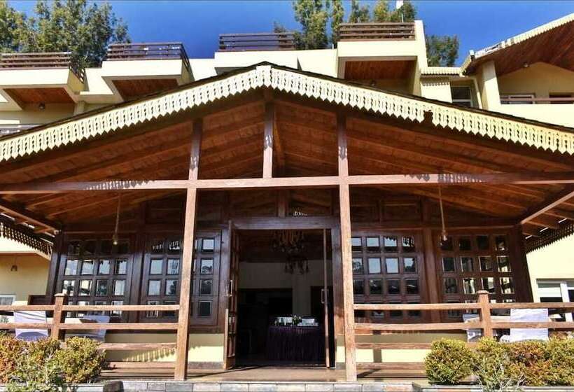 בית מלון כפרי Misty Oaks Resorts