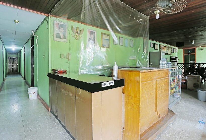 هتل Bone Indah By Oyo Rooms