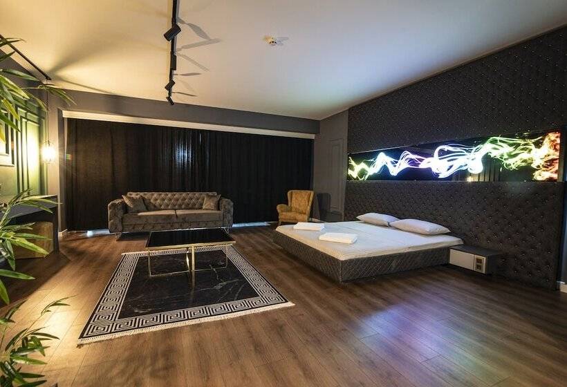 هتل Enna Sui̇t