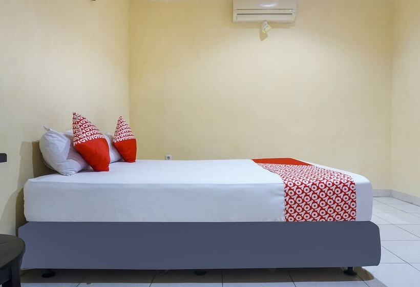 Hotel Makassar Cottage By Oyo