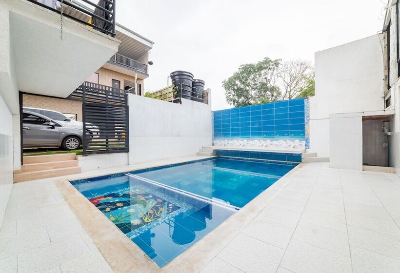 هتل Prados Del Sur