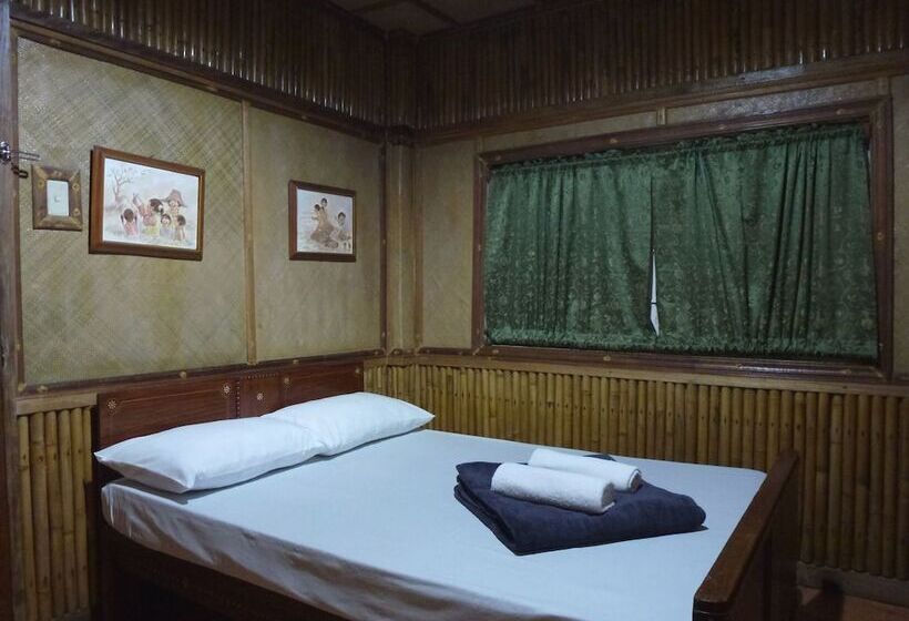 בית מלון כפרי Ten Cents To Heaven Leisure Camp